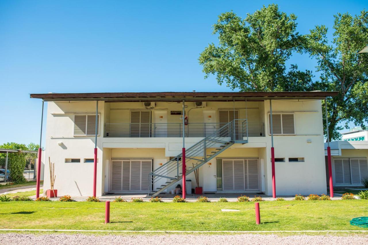 Motel Aca Santa Rosa 外观 照片